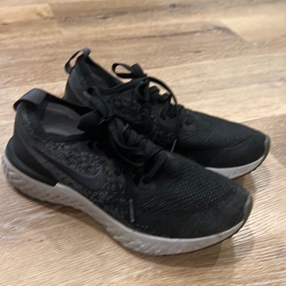 Nike Kids Epic React Flyknit, size 6.5Y